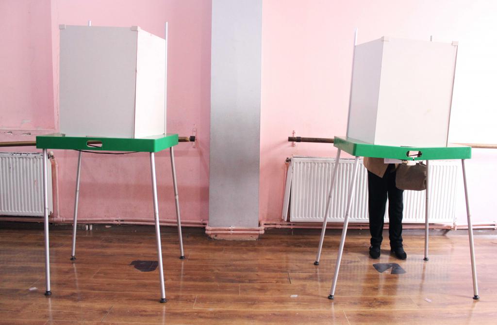 17 მაჟორიტარულ ოლქში არჩევნების II ტური იმართება, ოპოზიცია ბოიკოტს აცხადებს